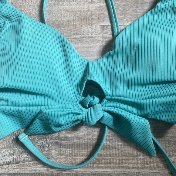 Shade and Shore Ribbed Peephole knot Bikini Top Size 32B NEW - Picture 4 of 5